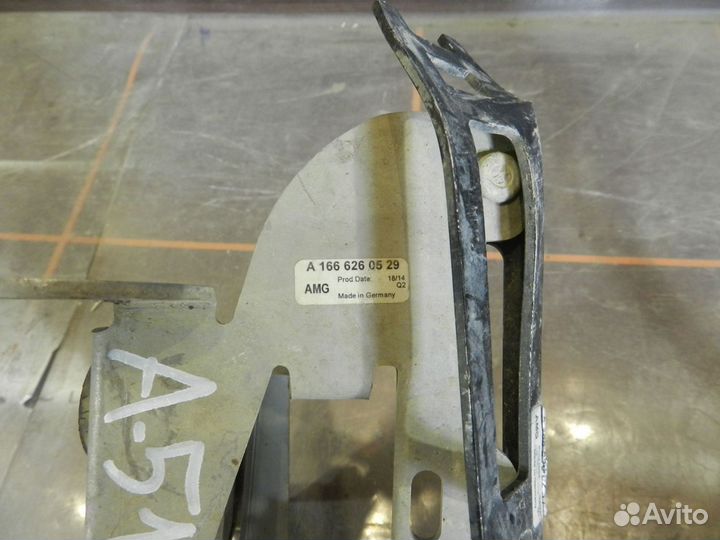 Кронштейн дополнительного радиатора- Mercedes X166