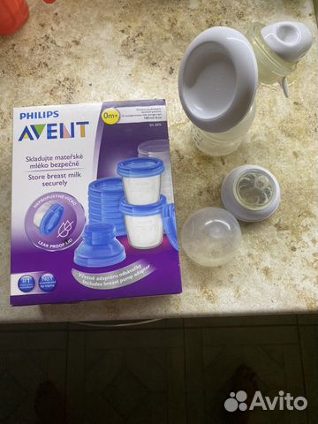 Молокоотсос ручной Avent и 9 контейнеров