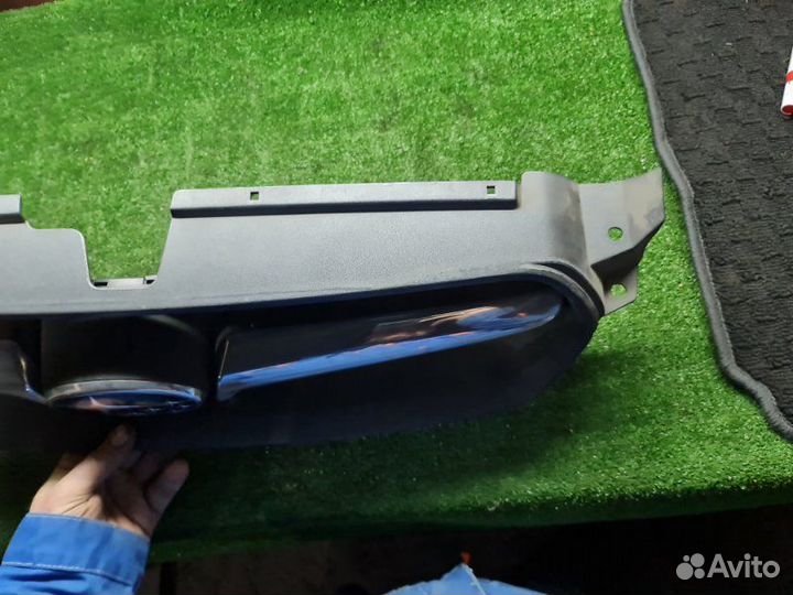 Решетка радиатора Subaru Legacy BL5