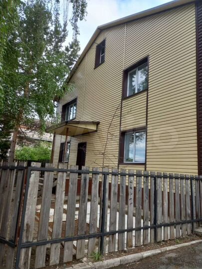 Дом 400 м² на участке 13 сот.