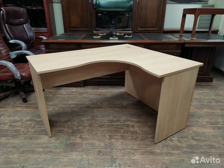 Стол угловой б/у 140х120х75 правый 04112пр-бсв