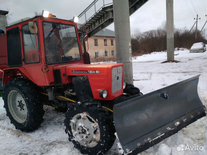 Услуги трактора: Уборка снега,Почистим,Подметем