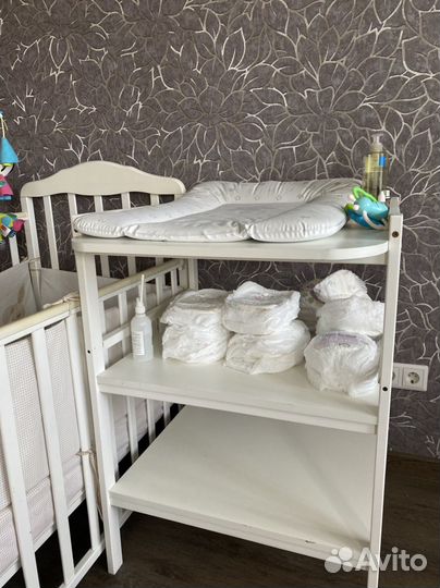 Пеленальный столик