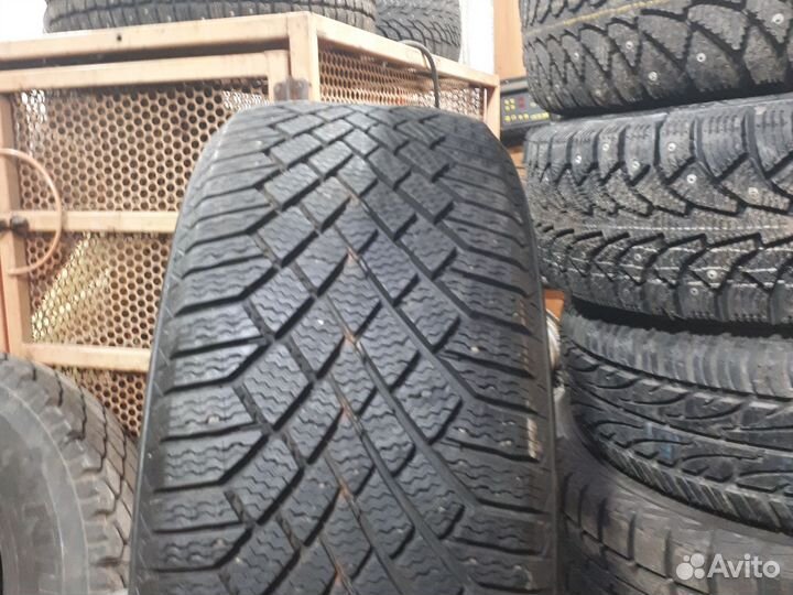 Continental ContiVikingContact 7 215/50 R17 95T