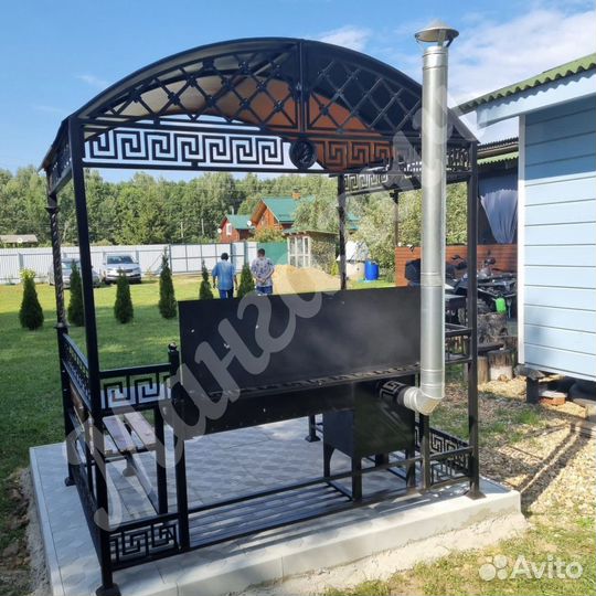 Мангал с крышей