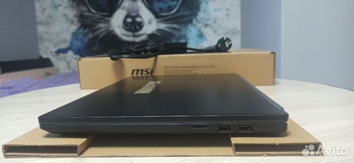 Ноутбук MSI Modern 15 B12HW-002XRU