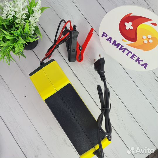 Зарядное устройство для аккумулятора 12 V