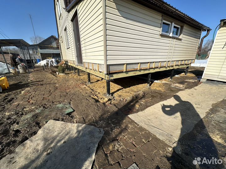 Замена ремонт фундамента, подъем передвижение дома