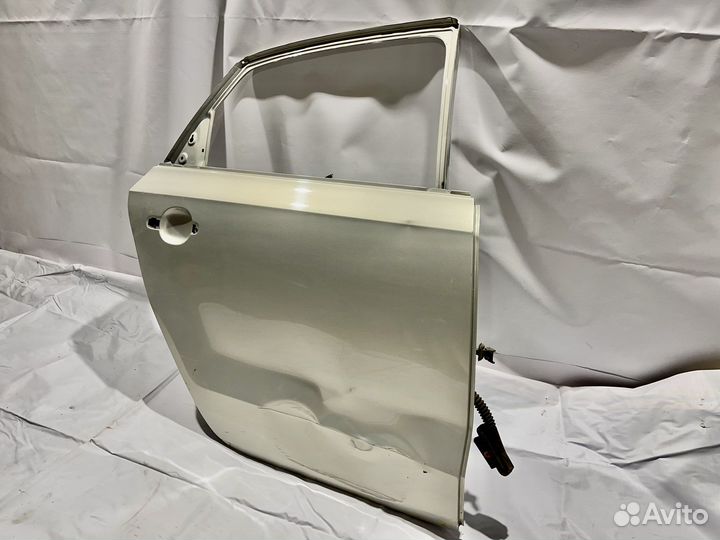 Дверь задняя правая Volkswagen Polo. Оригинал