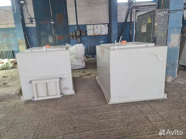 Изотермическая ёмкость для перевозки рыбы 1500л