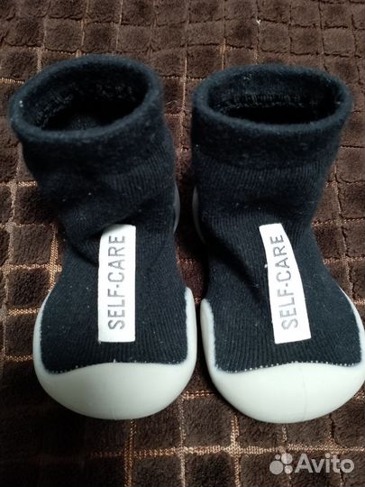 Детские носки с резиновой подошвой