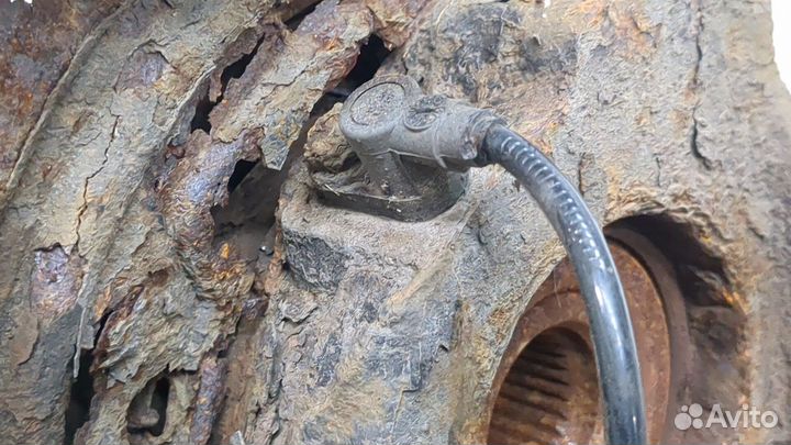 Ступица (кулак, цапфа) правая задняя Mercedes Vito W639, 2011