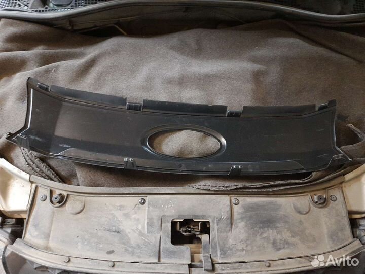 Заглушка решетки радиатора largus fl 2021год люкс