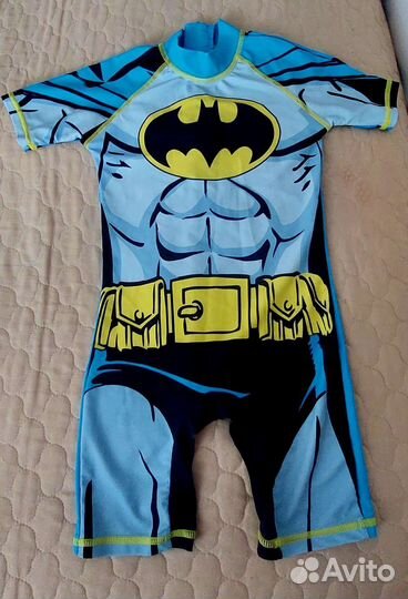 Плавательный костюм