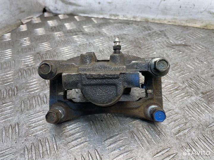 Суппорт тормозной задний левый Mitsubishi Asx 4B10