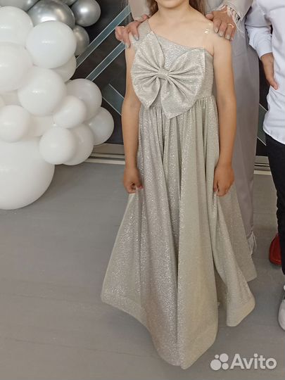 Нарядное платье для девочки 122 128