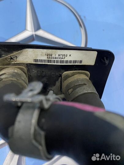 Патрубок отопителя Jeep Grand Cherokee wk2