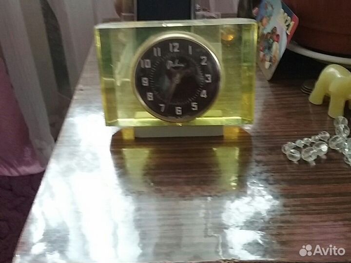 Настольные часы молния СССР