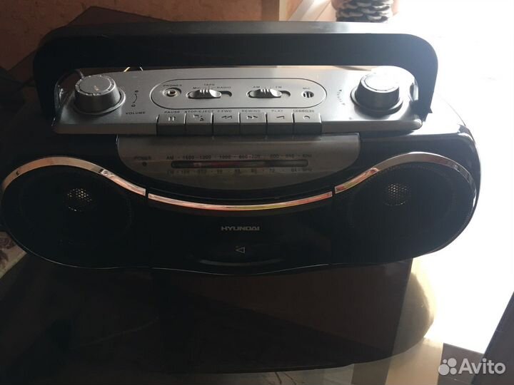 Магнитофон hyundal новый