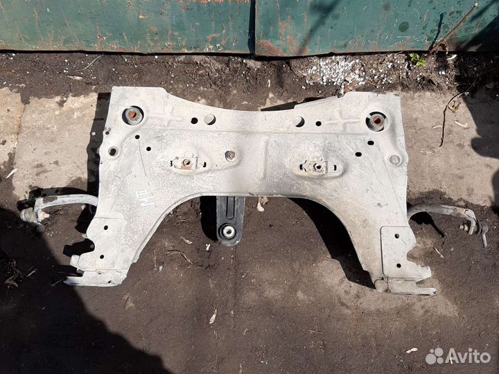 Подрамник рено меган 2, Сценик 2