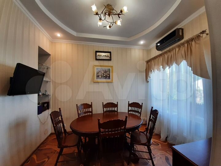 4-к. квартира, 93 м², 2/2 эт.