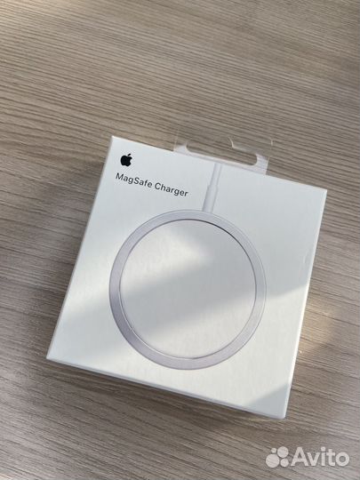 Зарядное устройство на iPhone