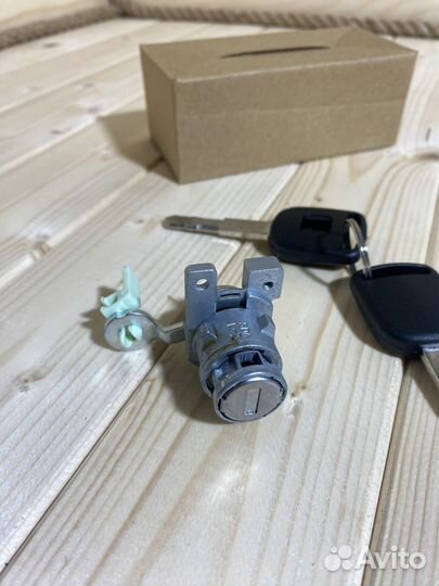 Личинка замка передней левой двери Honda Accord