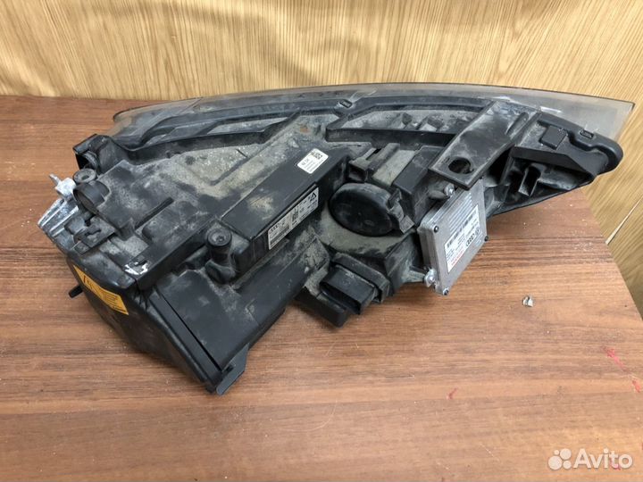 Фара левая Audi Q3 ксенон