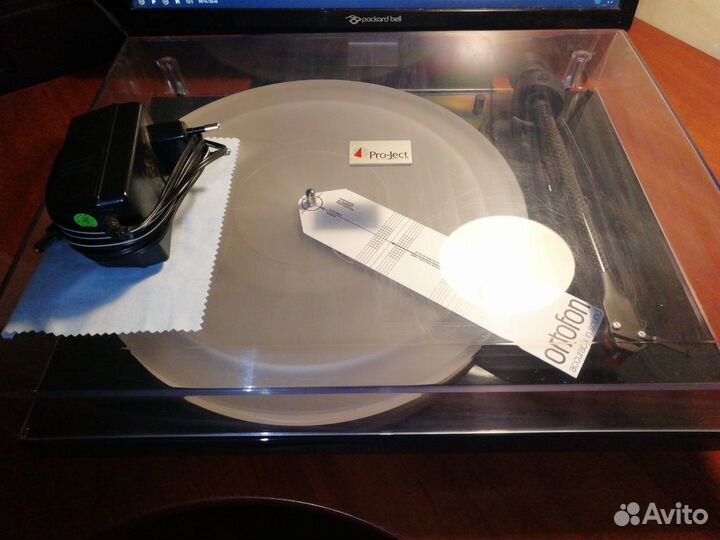 Виниловый проигрыватель PRO-ject 1-expression III