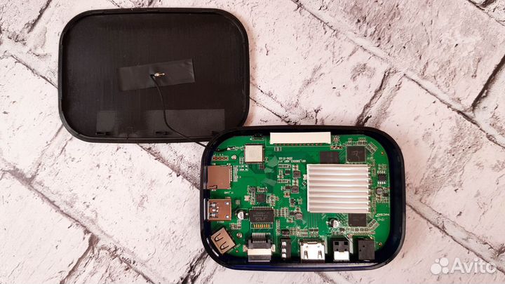 Тв смарт приставка Vontar X3 тв 3500+ каналов