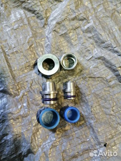 Шланги заднего контура Pajero, заглушки