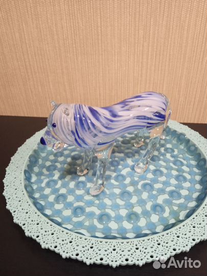 Декоративные изделия из стекла и фарфора