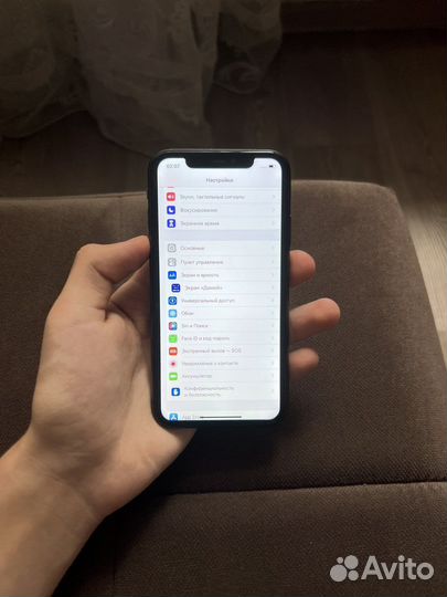 Телефон iPhone 11 64 gb