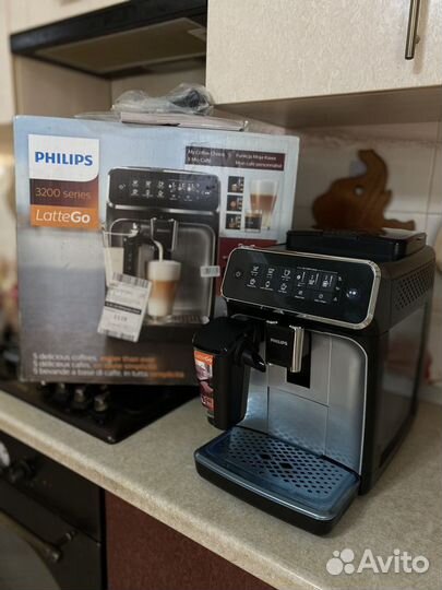 Кофемашина philips series 3200 LatteGo EP 3246