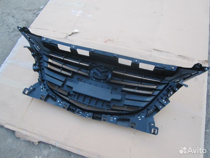 Решетка радиатора Тайвань Мазда 3 BM BN 2013-2016