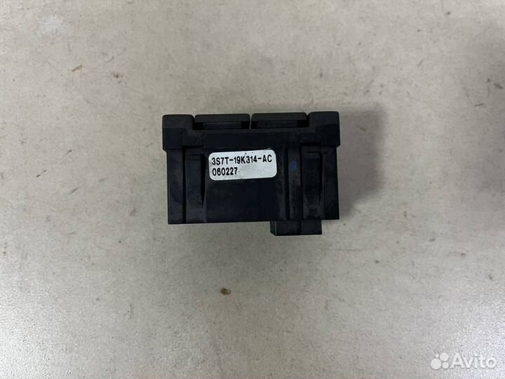 Кнопка обогрева сидений Ford Mondeo 3 2000-2007