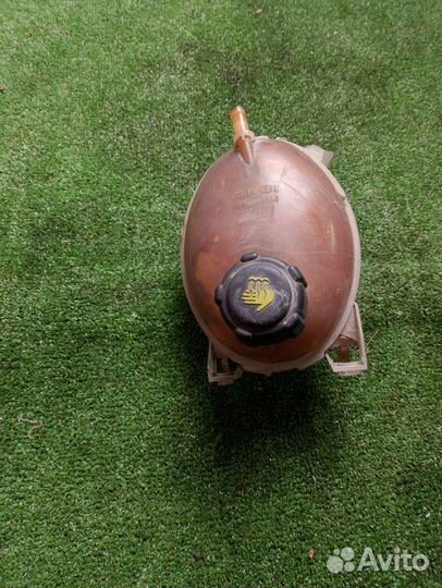 Бачок расширительный Renault Logan 1.6 2017