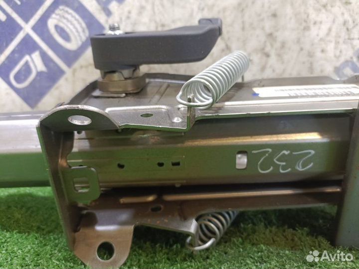 Рулевая колонка Volkswagen Jetta седан 1.6 CFN