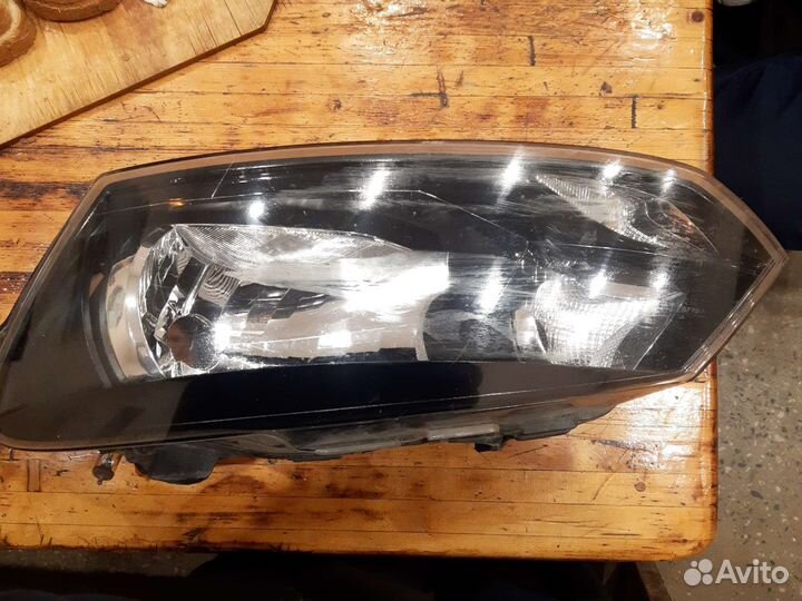 Фара volkswagen polo