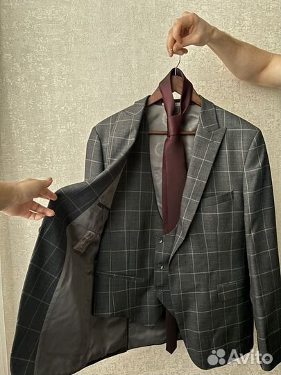 Мужской костюм тройка