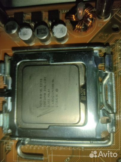 Материнская плата с процессором