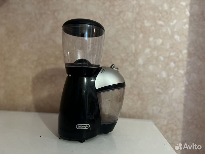 Кофемолка delonghi