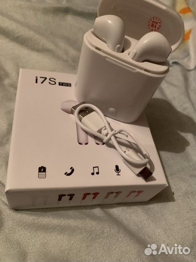 Беспроводные наушники новые