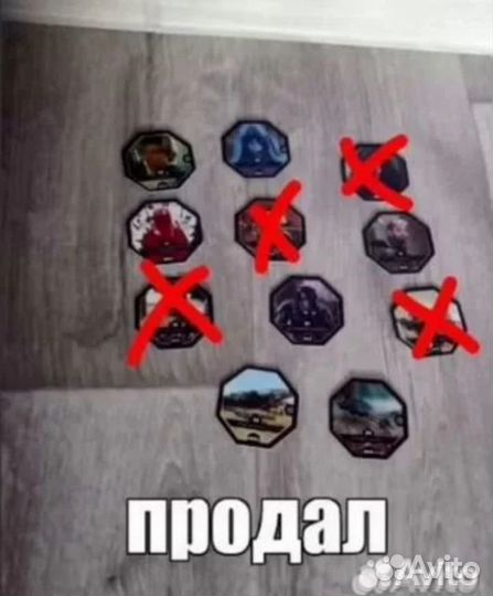 Фигурки неваляшки и космос жетон звёздные войны