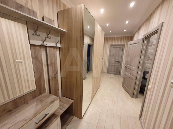 2-к. квартира, 65 м², 1/9 эт.