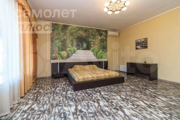 Дом 349,1 м² на участке 10,5 сот.