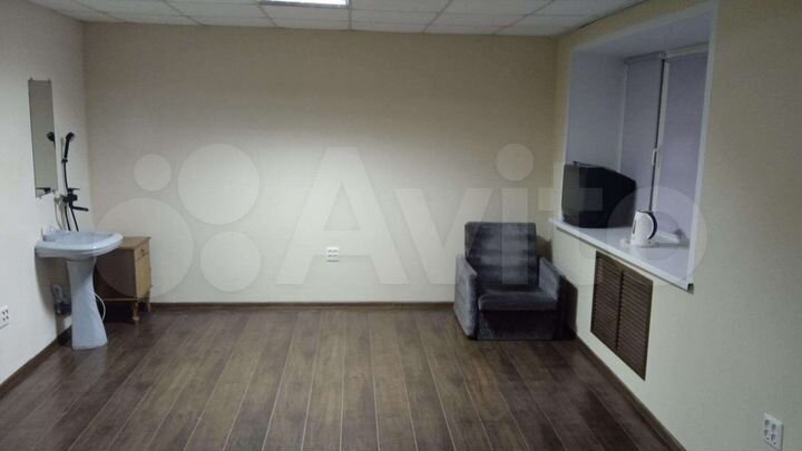 Квартира-студия, 32,8 м², 1/4 эт.