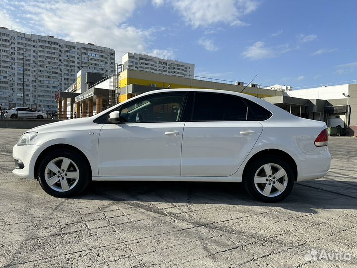 Volkswagen Polo 1.6 AT, 2012, 183 400 км