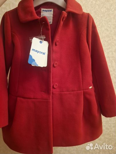 Пальто на девочку Mayoral,и берет next р 110-116