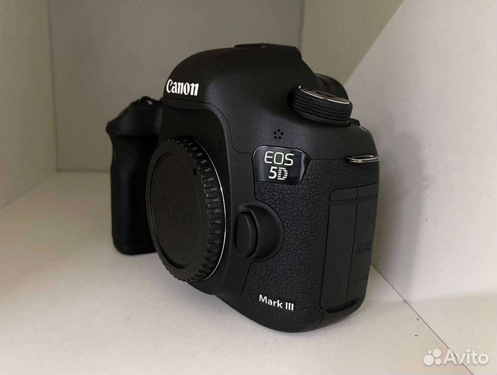 Canon 5D Mark III Body id 24 630